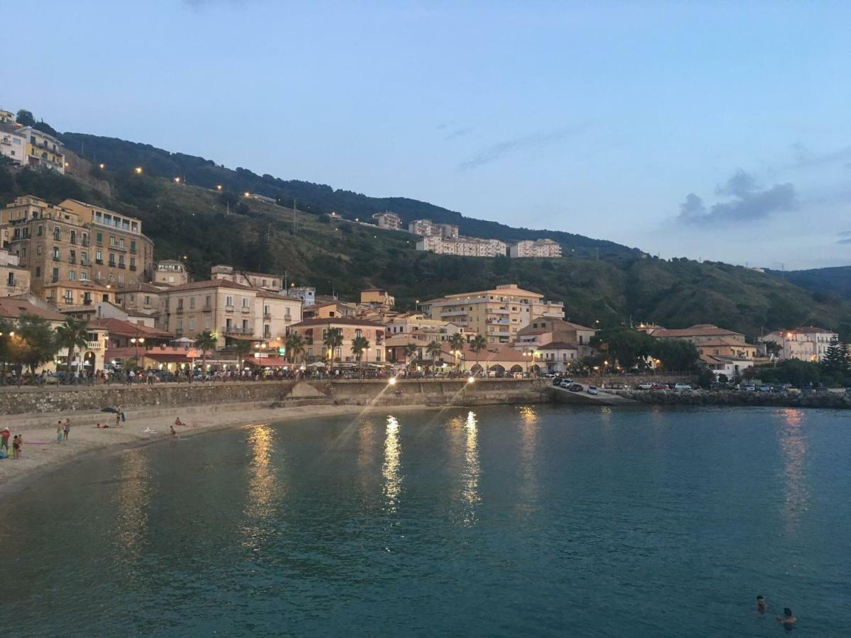 Modern Seaside Apartment Pizzo  Zewnętrze zdjęcie